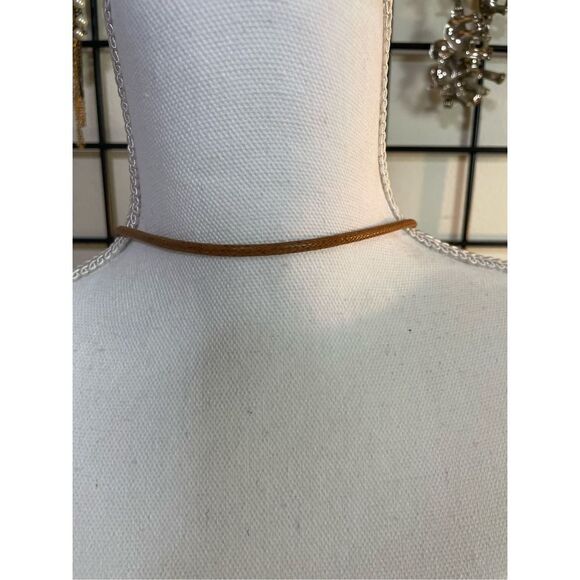 Chunky Wood Beaded Necklace Graduated on Leather - Picture 2 of 7